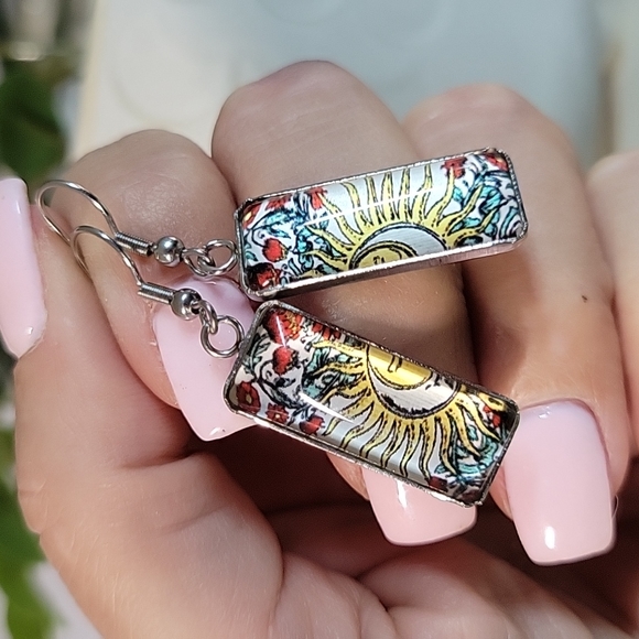 Sun & Moon Dangle Earrings - Picture 5 of 6